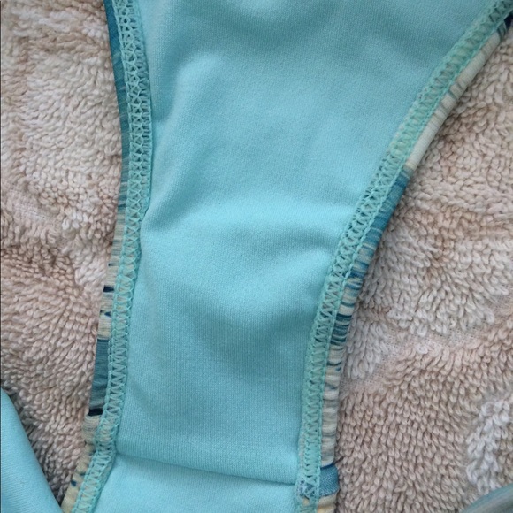 NWOT Beach Print Swimming Suit - Picture 5 of 8